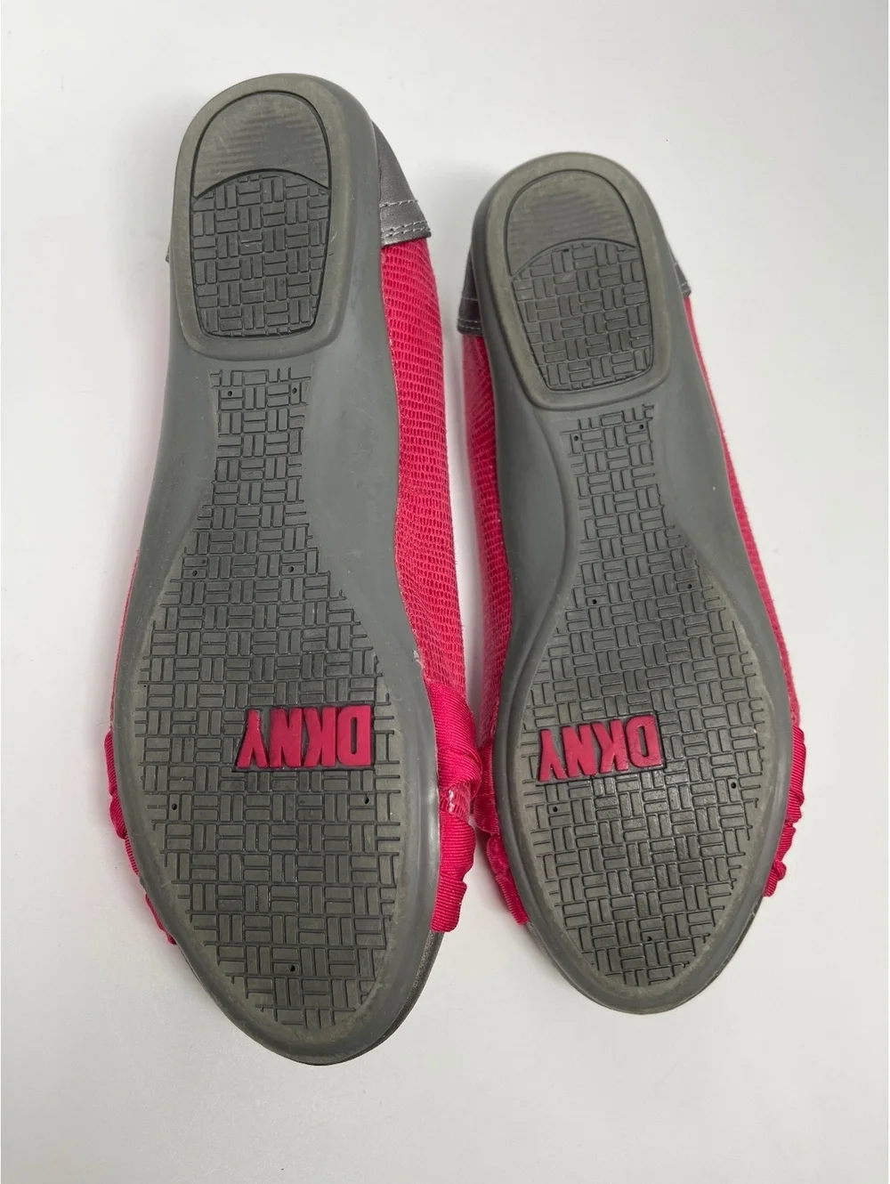 DKNY Womens Pink Metallic Grey Ballet Flats Knot Toe Elastic Comfort Shoes 5.5
